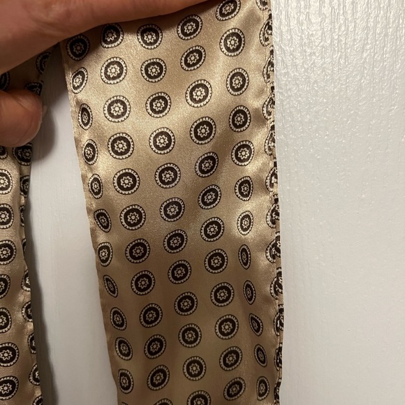 Gold coloured narrow scarves x 2 - Picture 5 of 5